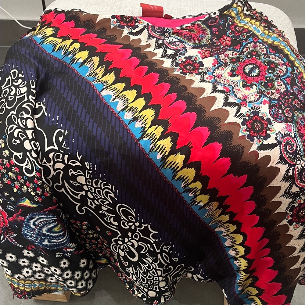 Oilily Silk Fuchsia and Black Floral Design skirt - Picture 3 of 6
